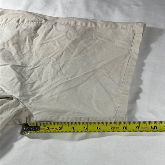 Old Navy mens stone khaki basic Slim flat front 8" inseam chino shorts - size 42 - Picture 10 of 11